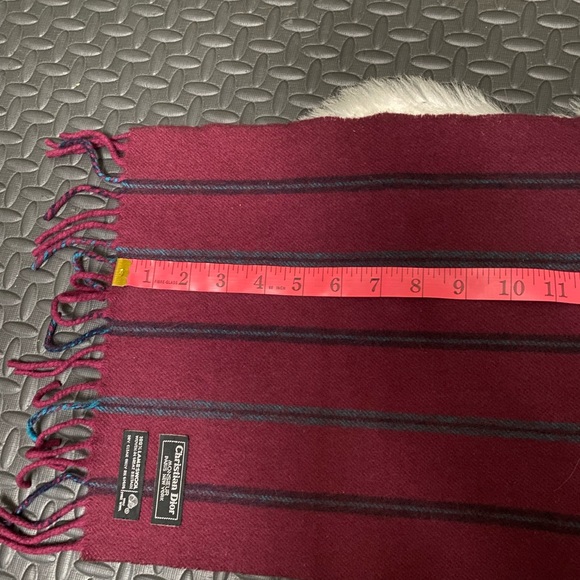 Authentic Dior scarf - Picture 6 of 7